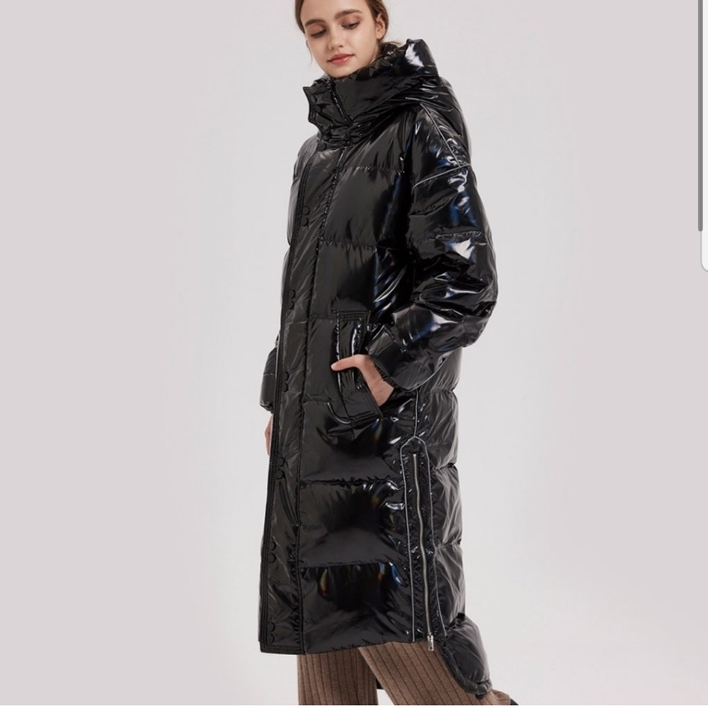 M Lattelier Shiny Duck Down Maxi Puffer Parka Long Jacket in Irridescent Black